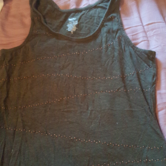 Tank - Picture 2 of 2